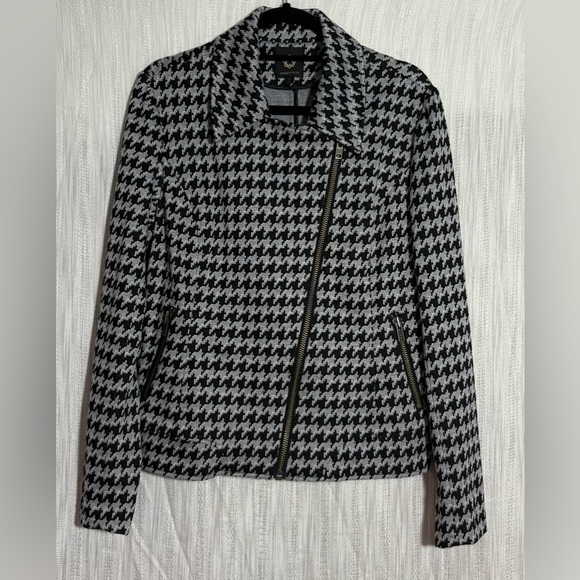 Chic Black and Gray Houndstooth Blazer - Picture 1 of 4